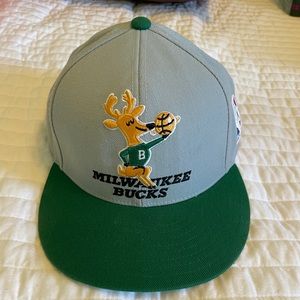 Vintage Milwaukee Bucks Fitted Hat